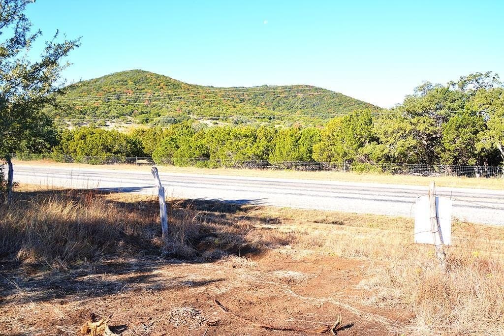 3.09 acres in Bandera County - photo 3