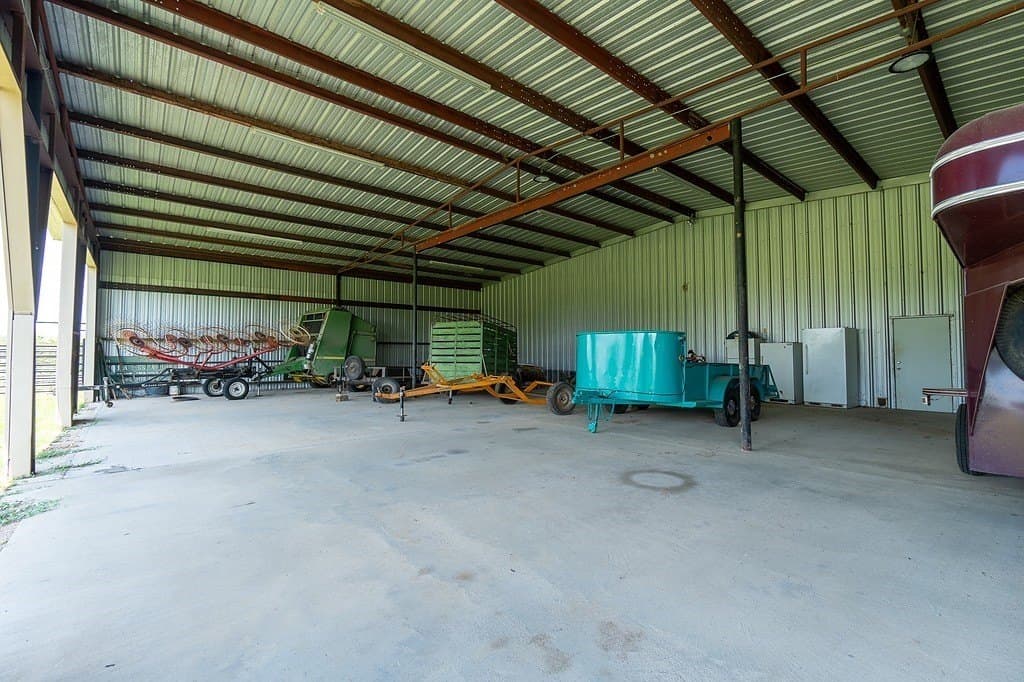 265.39 acres in Fayette County - photo 15