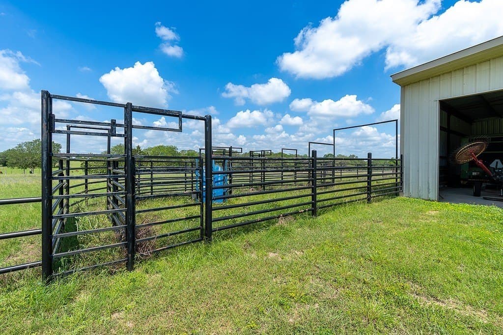265.39 acres in Fayette County - photo 16