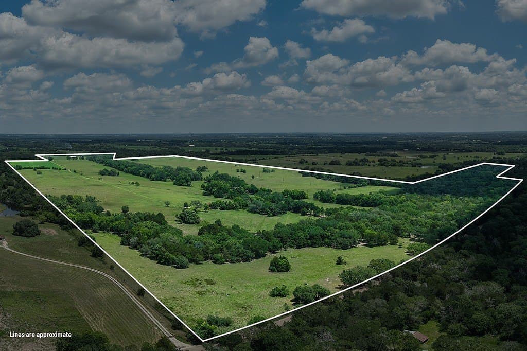 265.39 acres in Fayette County gallery image 3