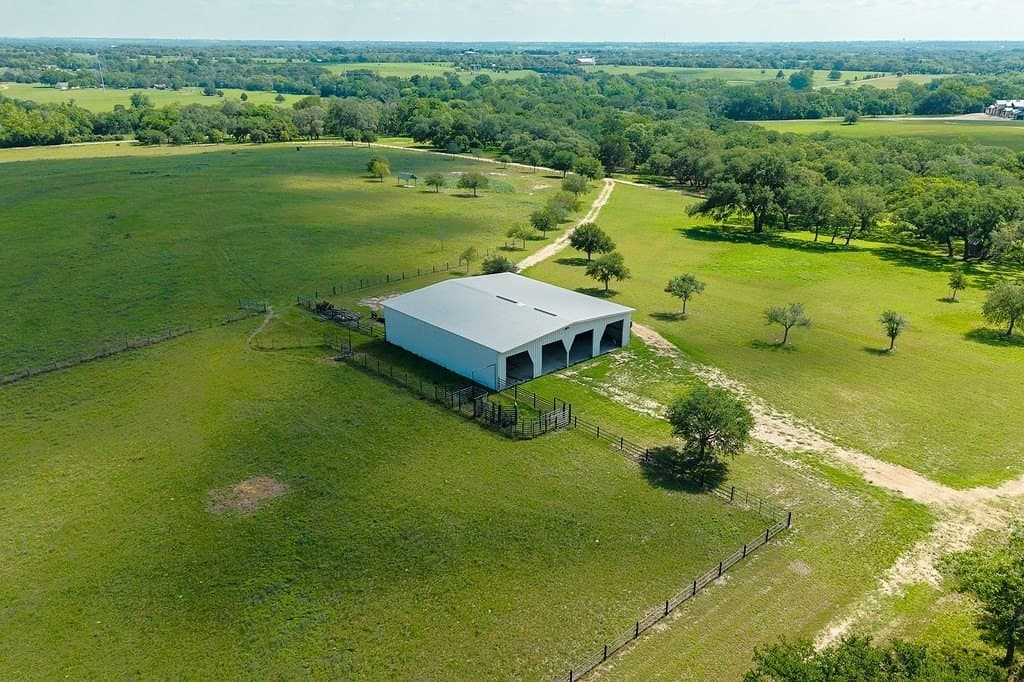 265.39 acres in Fayette County - photo 13