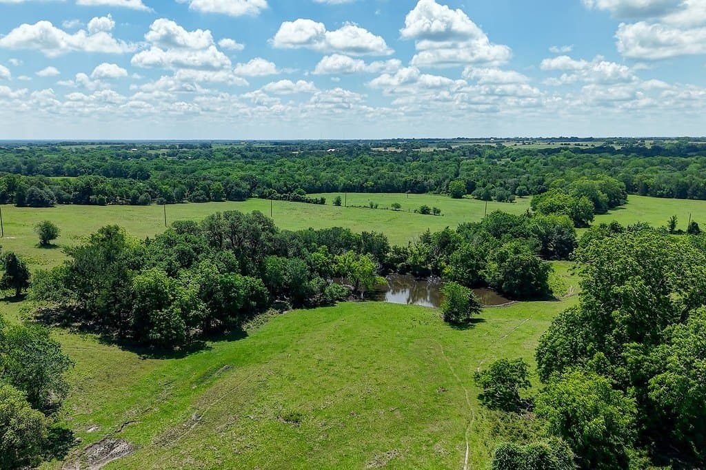 265.39 acres in Fayette County - photo 9