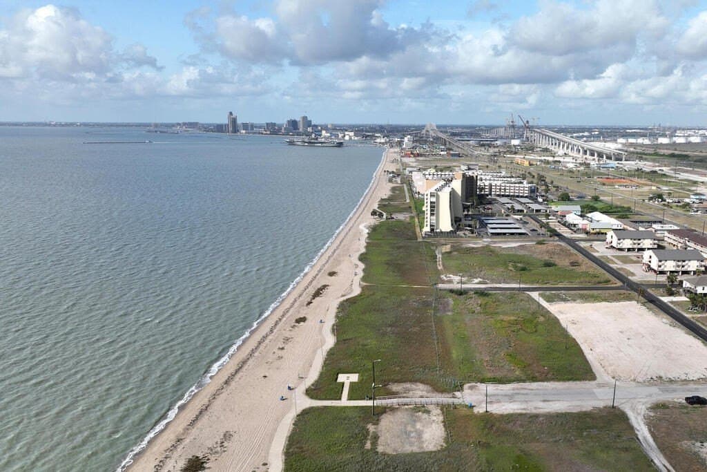 0.6 acres in Nueces County - photo 2