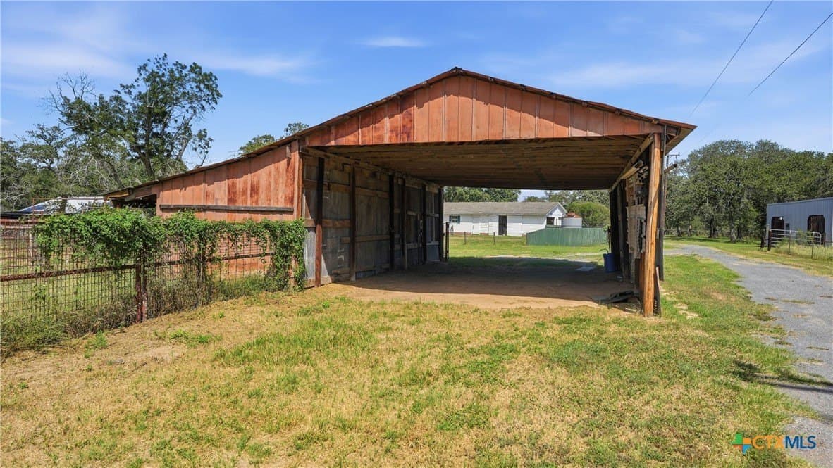 13.4 acres in Guadalupe County - photo 32