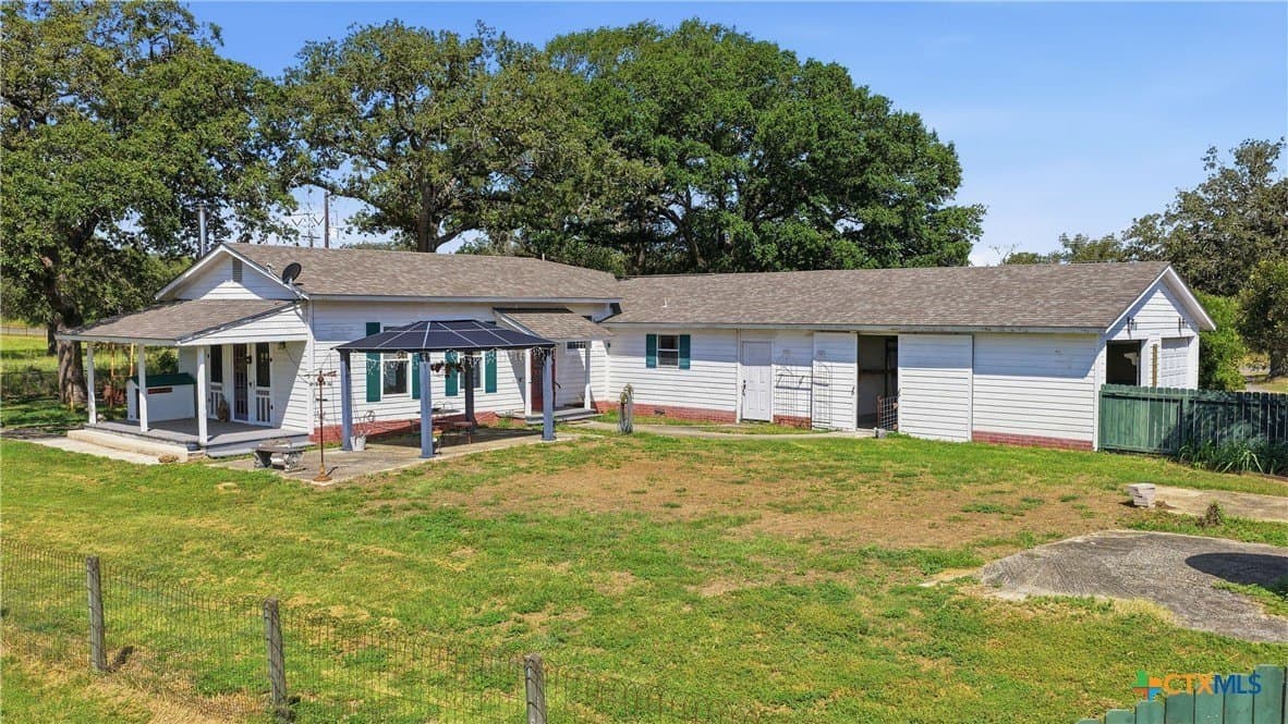13.4 acres in Guadalupe County - photo 2