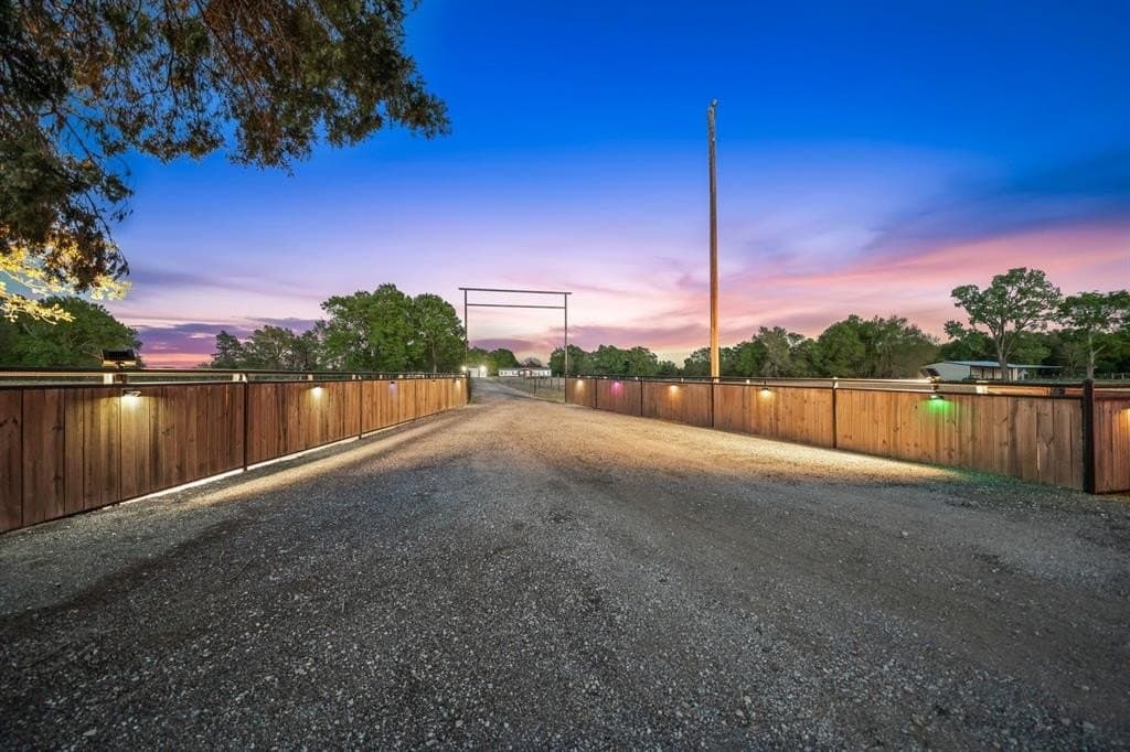 12 acres in Freestone County