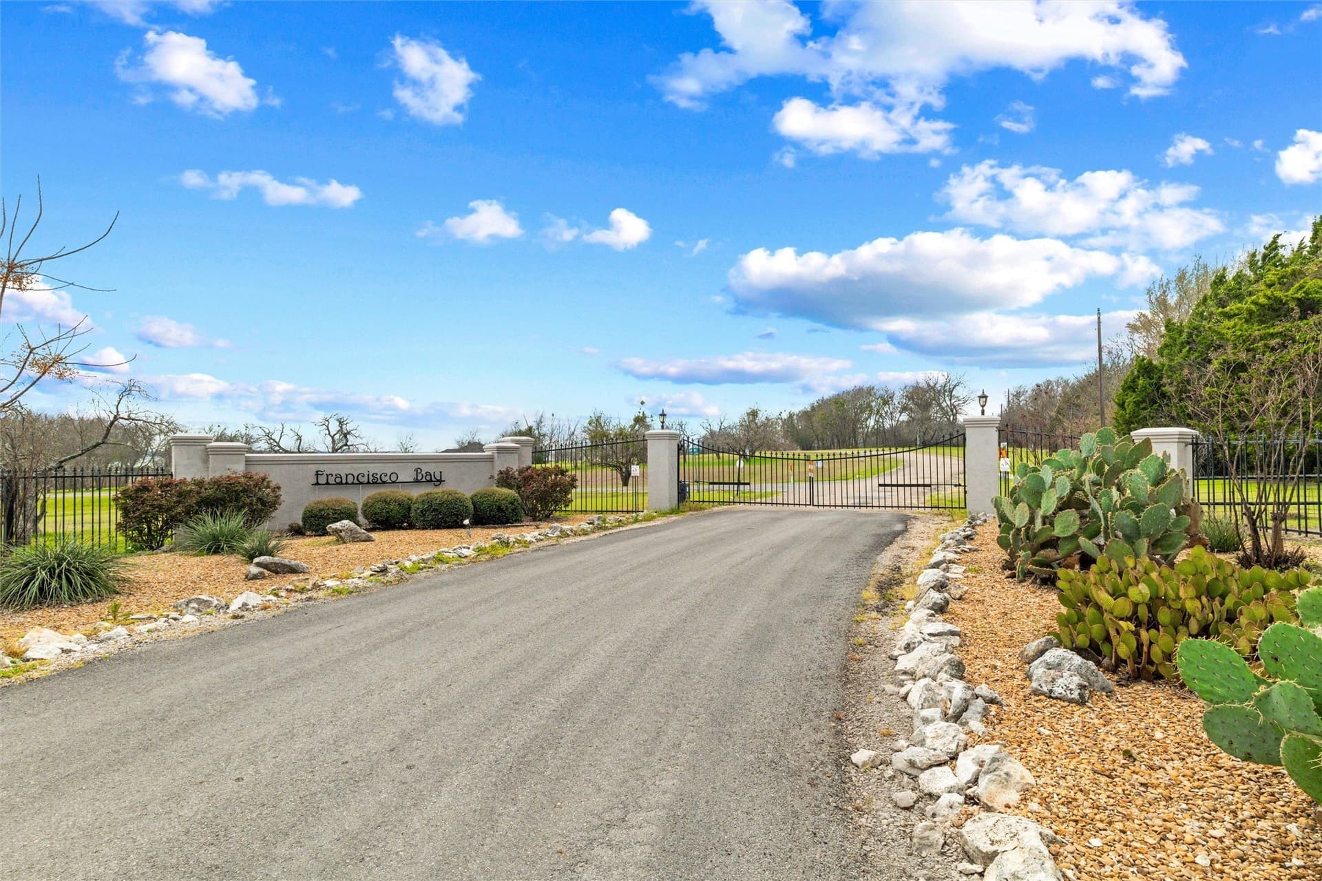 0.87 acres in Navarro County - photo 30