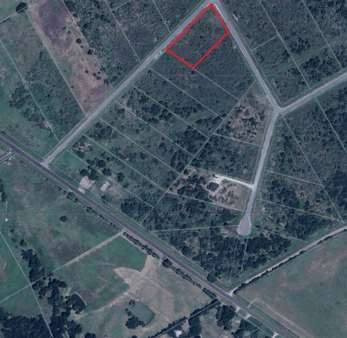 2 acres in Navarro County gallery image 2
