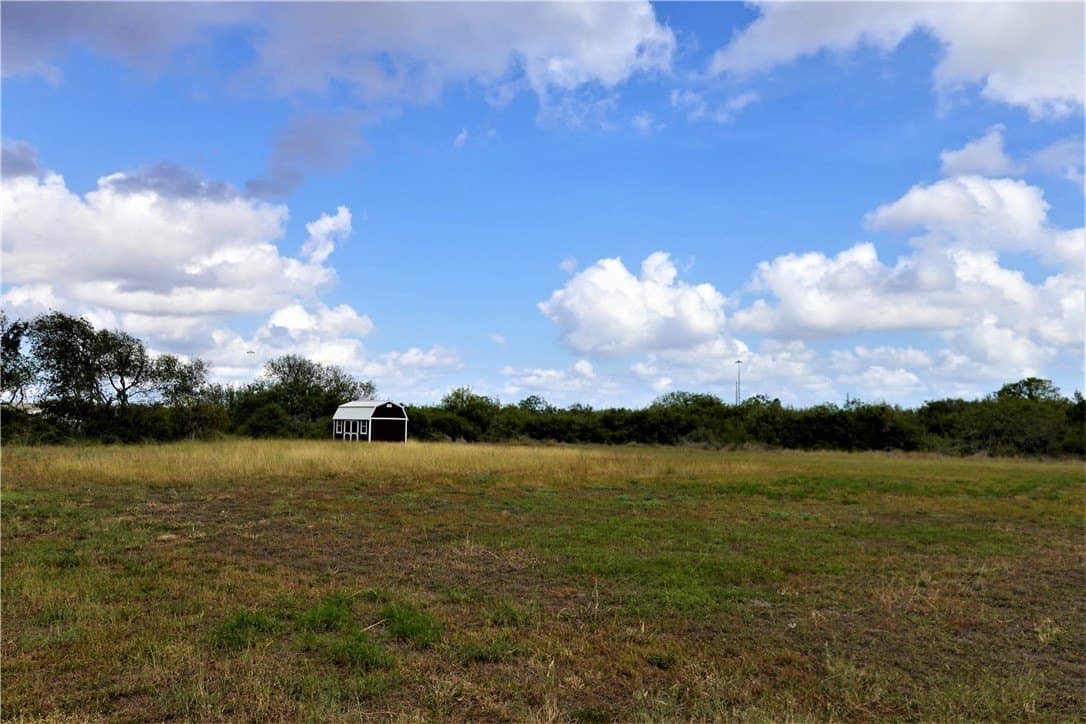 5.67 acres in San Jacinto County - photo 9