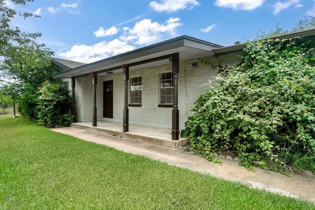 9.95 acres in Gillespie County gallery image 2