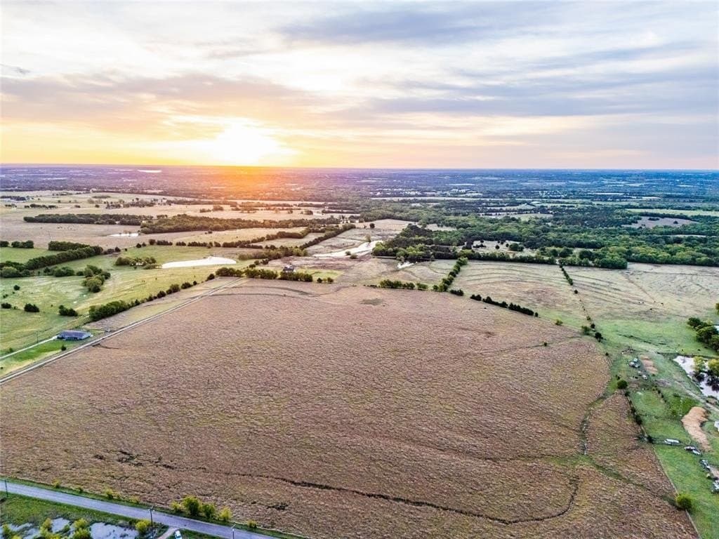 68.5 acres in Grayson County
