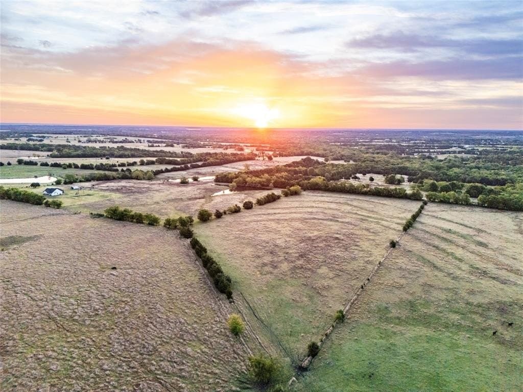 68.5 acres in Grayson County gallery image 3