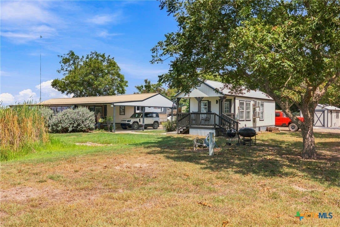 18.17 acres in Gonzales County - photo 2