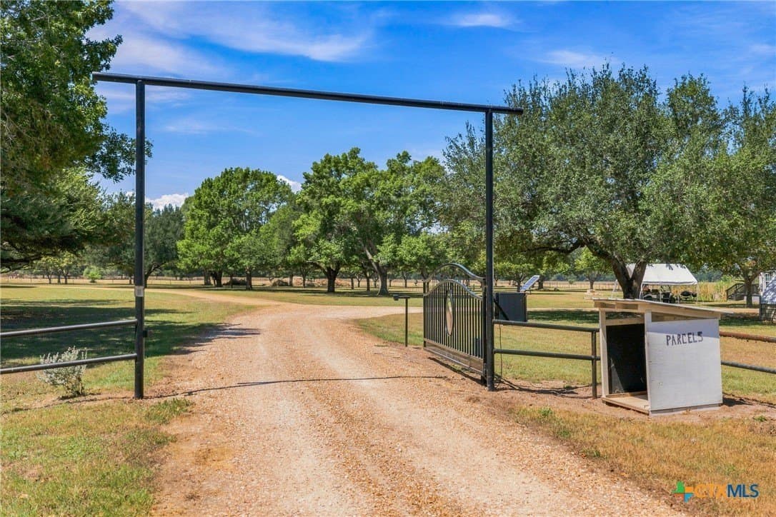 18.17 acres in Gonzales County - photo 37