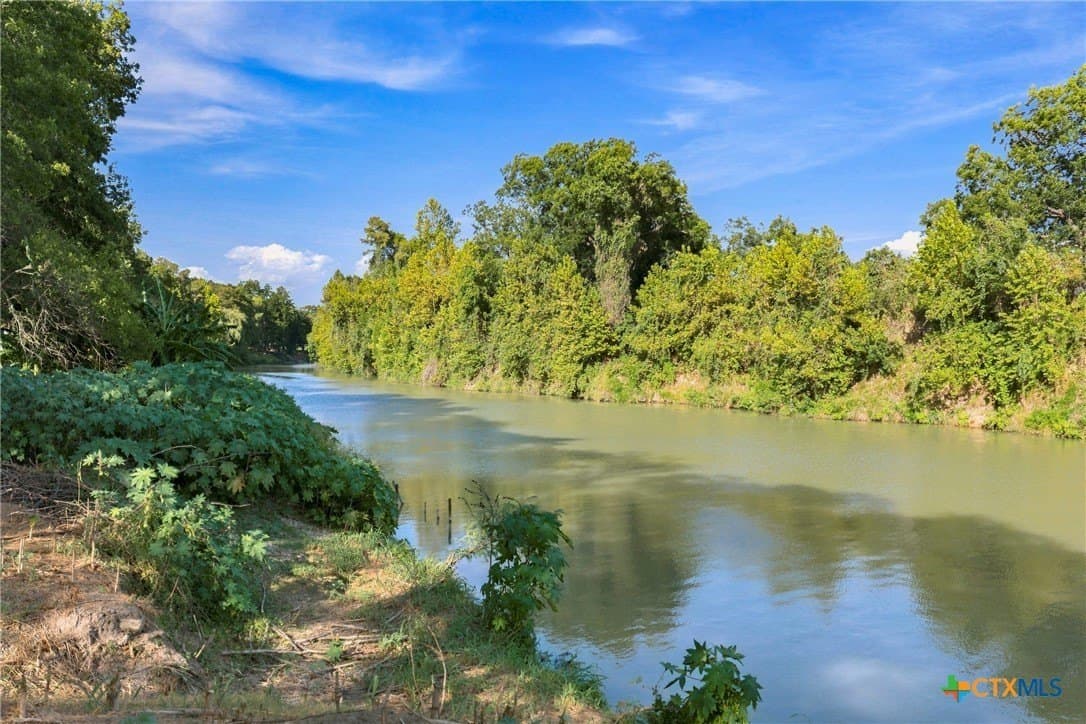 18.17 acres in Gonzales County - photo 35