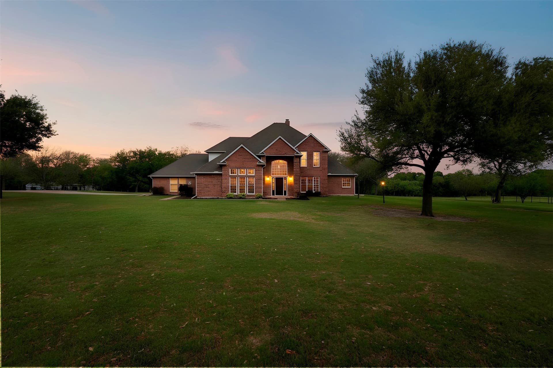 15.5 acres in Ellis County