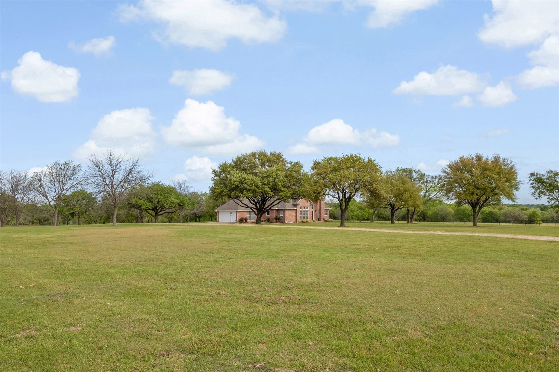 15.5 acres in Ellis County - photo 2