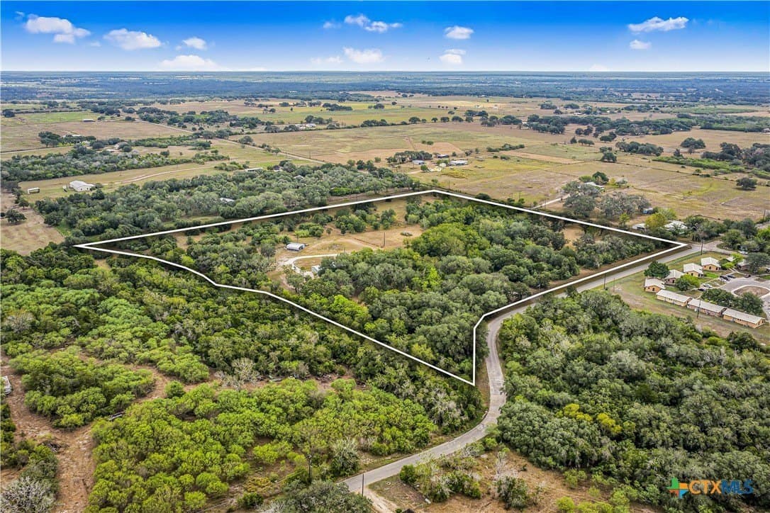 17.86 acres in Goliad County - photo 2