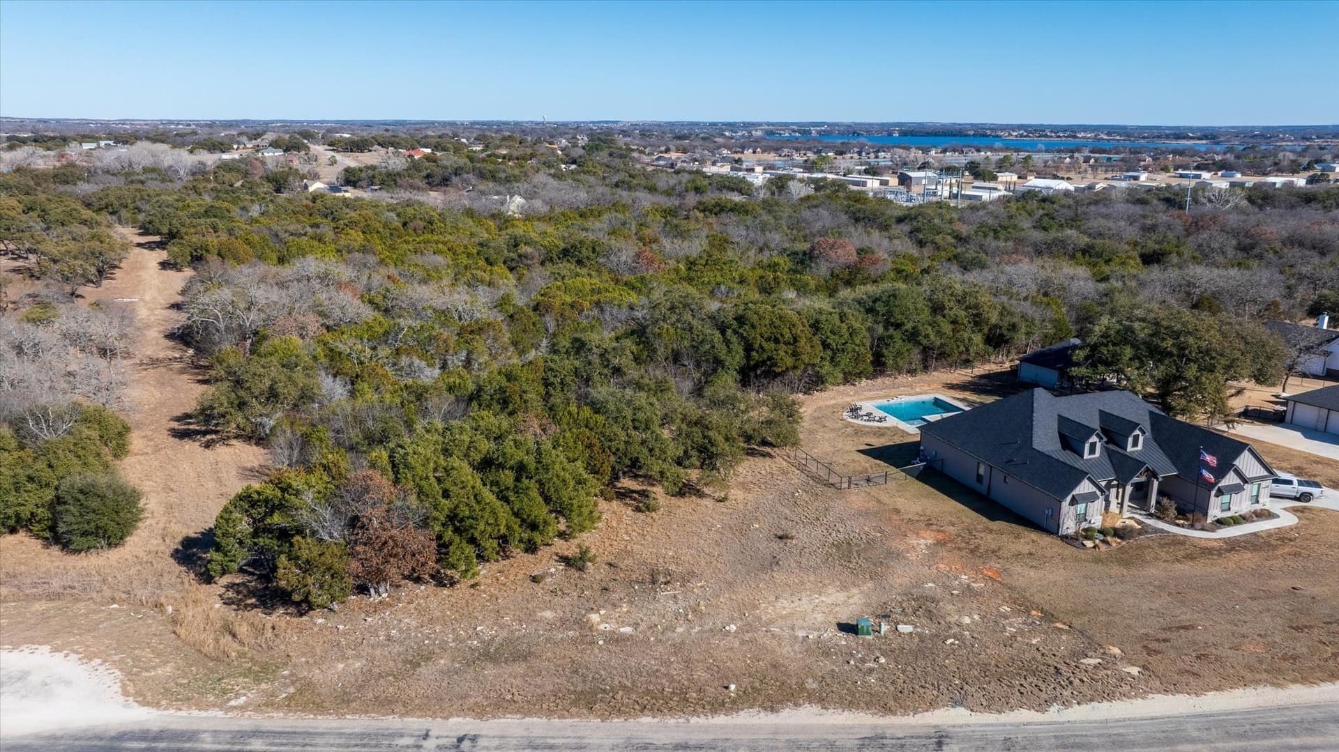 0.6 acres in Hood County gallery image 2