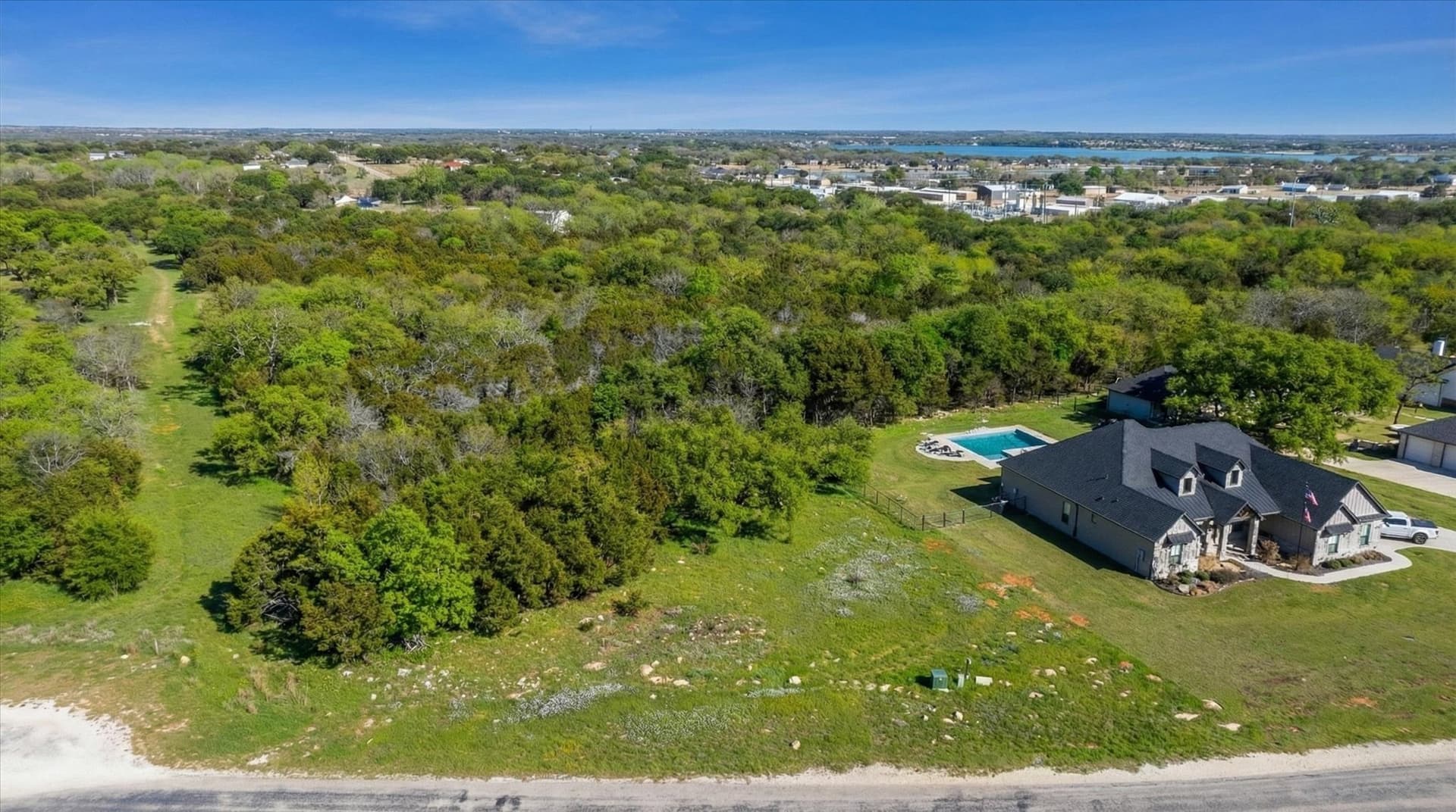 0.6 acres in Hood County