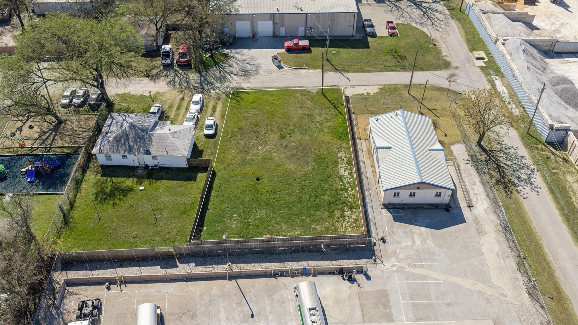 0.19 acres in Dallas County - photo 4