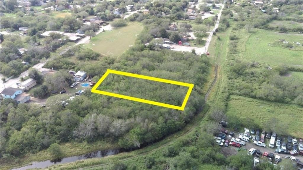 0.18 acres in Jim Wells County gallery image 2