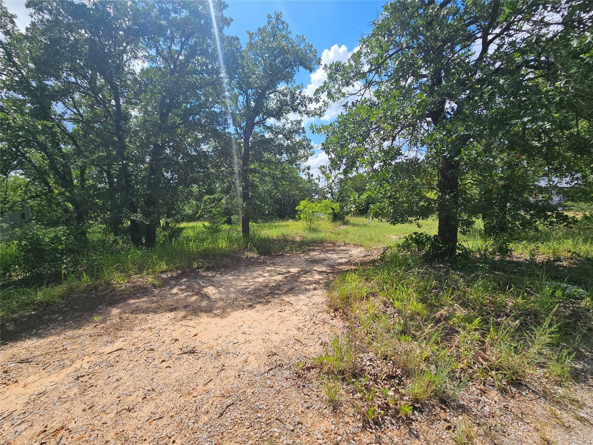 3.28 acres in Wise County gallery image 3