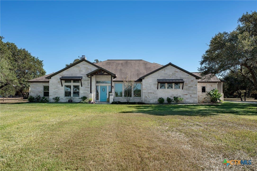 20 acres in Victoria County