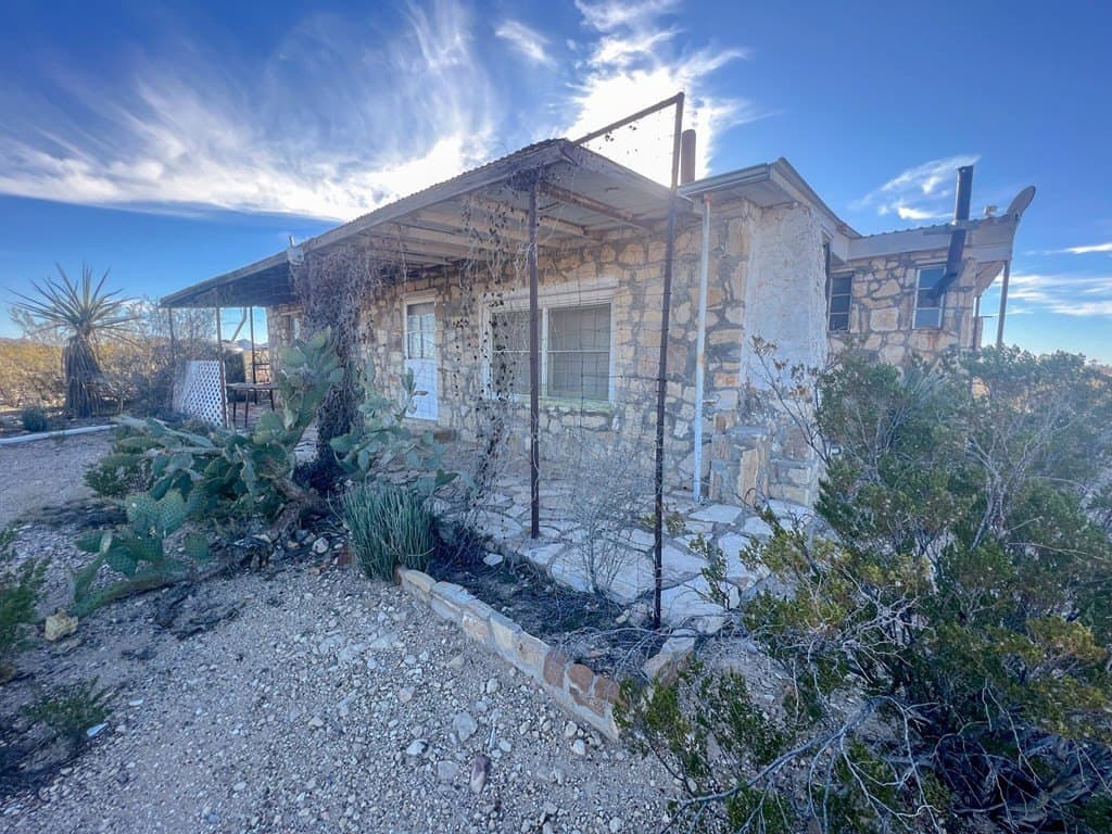 165.83 acres in Brewster County gallery image 4