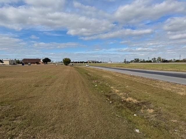 2.28 acres in Ellis County