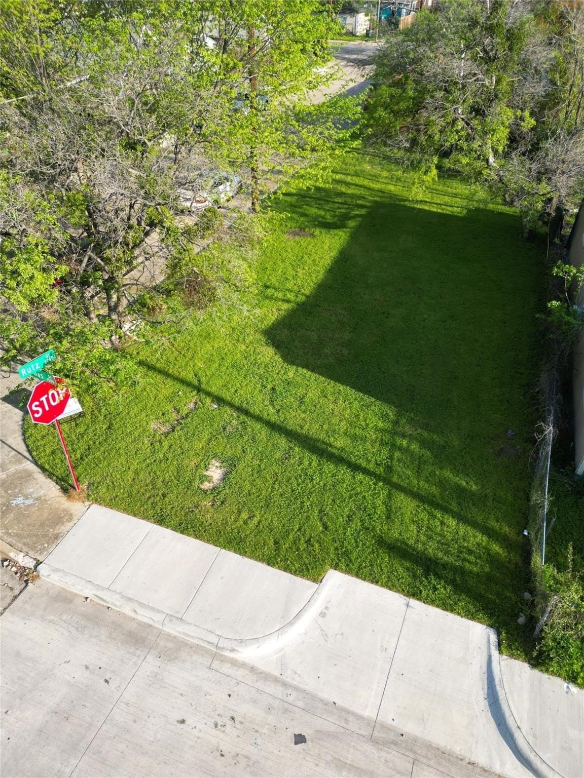 0.1 acres in Dallas County - photo 7