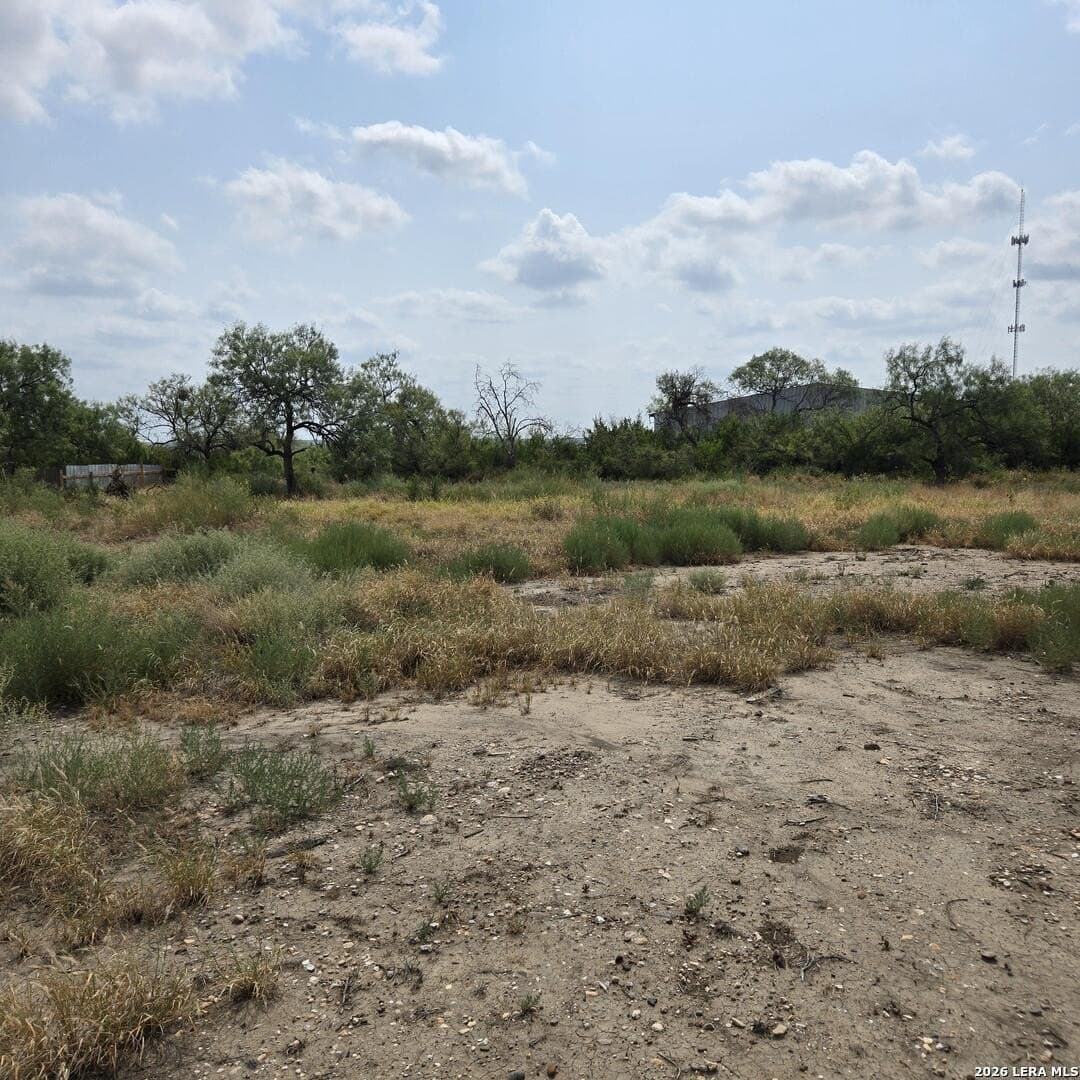 1.3 acres in Maverick County - photo 3