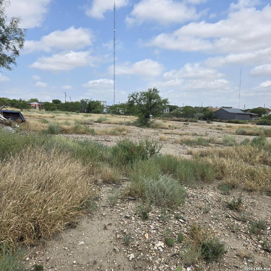 1.3 acres in Maverick County - photo 5