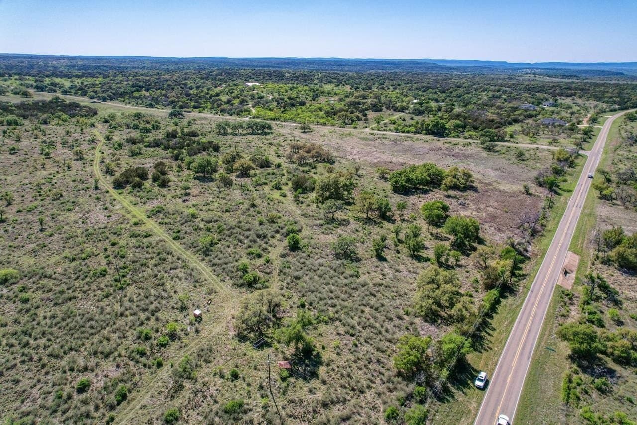11 acres in Blanco County gallery image 2