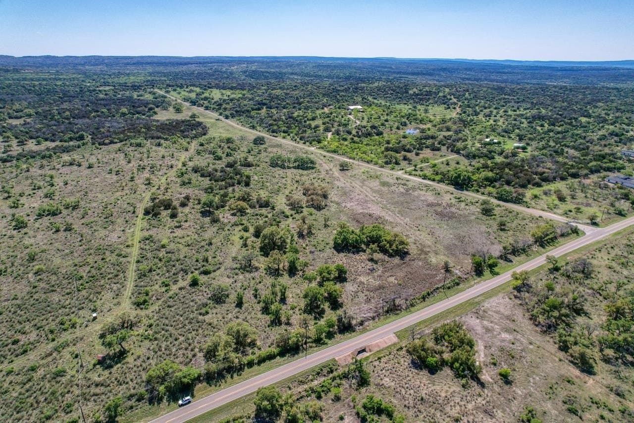 11 acres in Blanco County gallery image 4