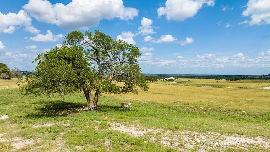 10.18 acres in Gillespie County