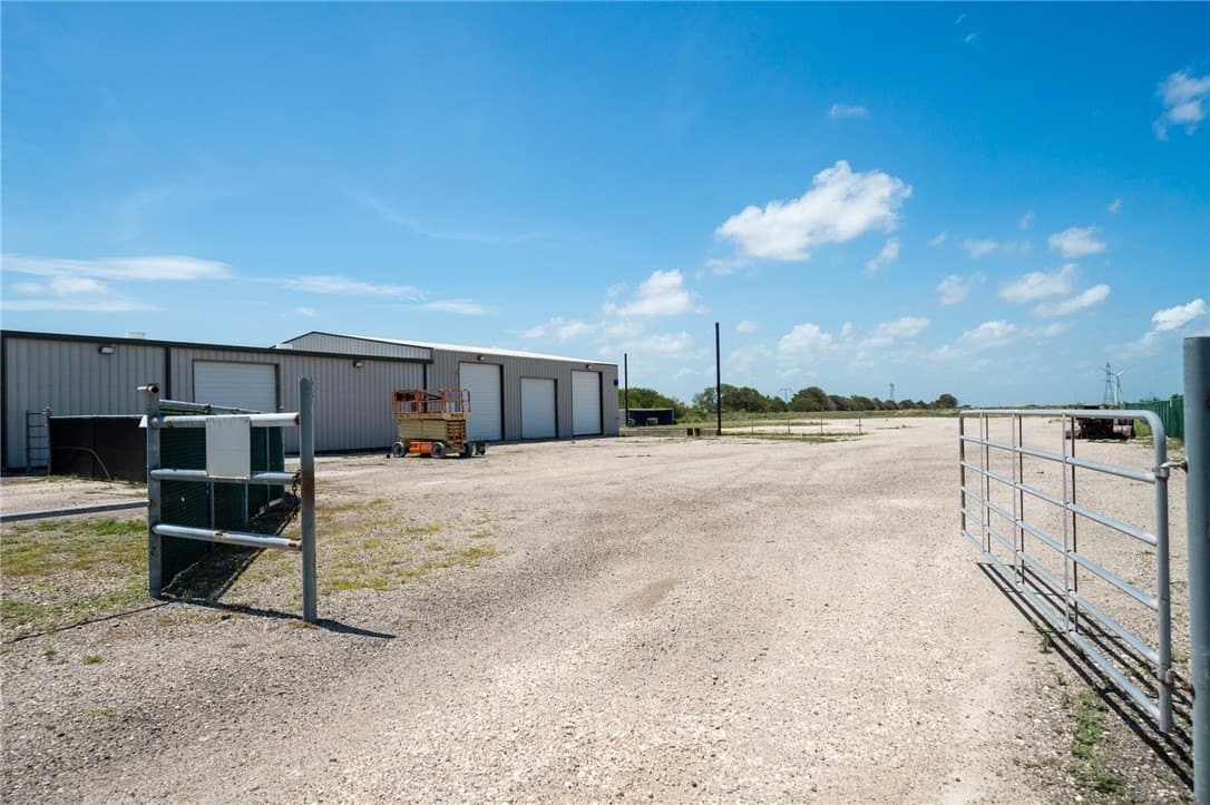 100,000 acres in San Patricio County - photo 24