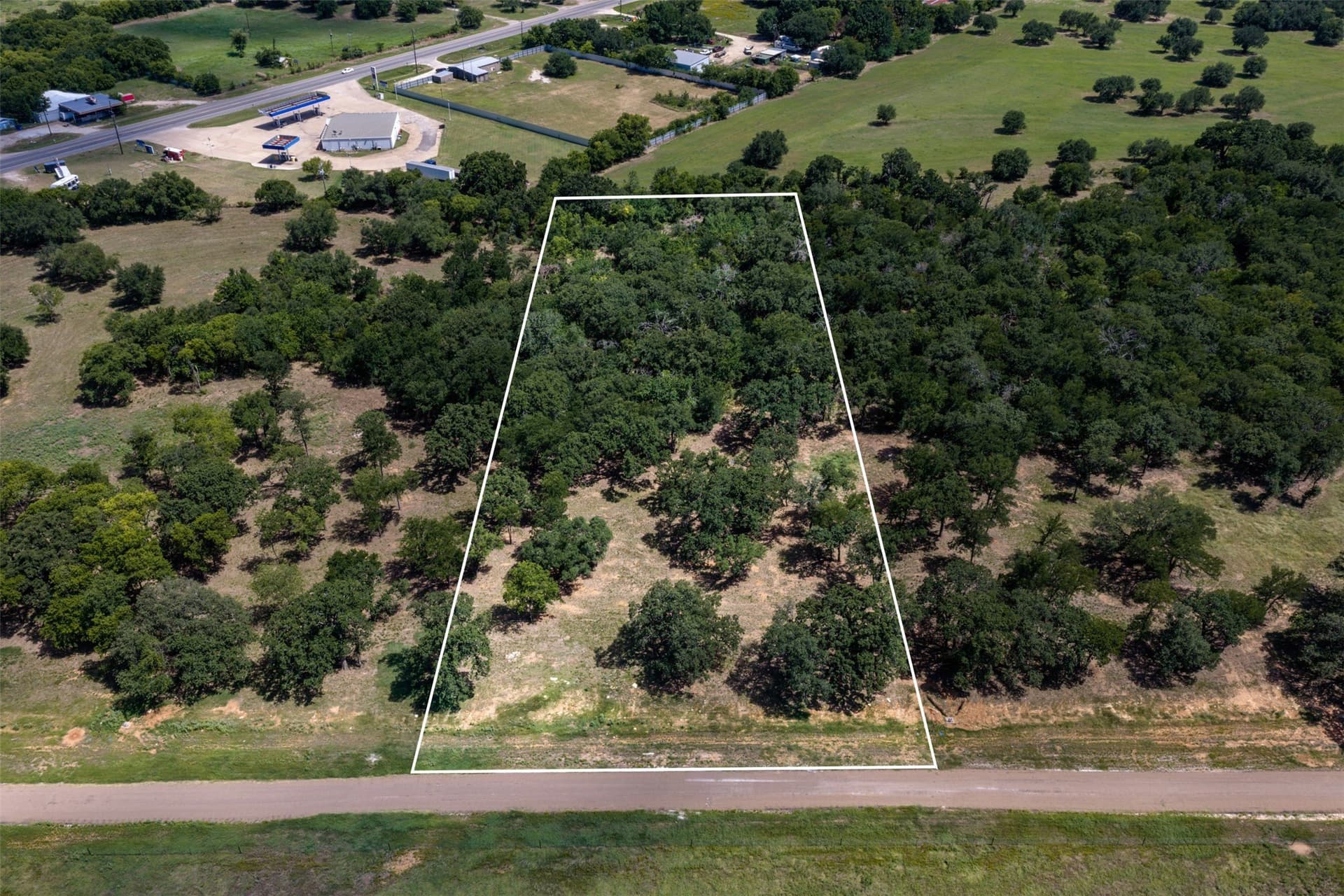 3.3 acres in Hill County