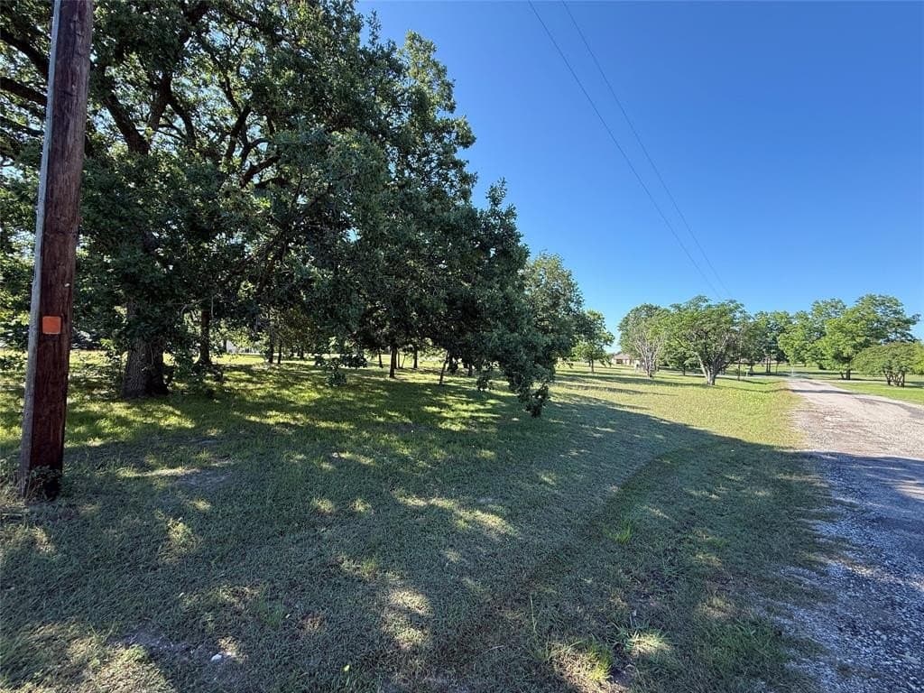0.58 acres in Navarro County gallery image 4