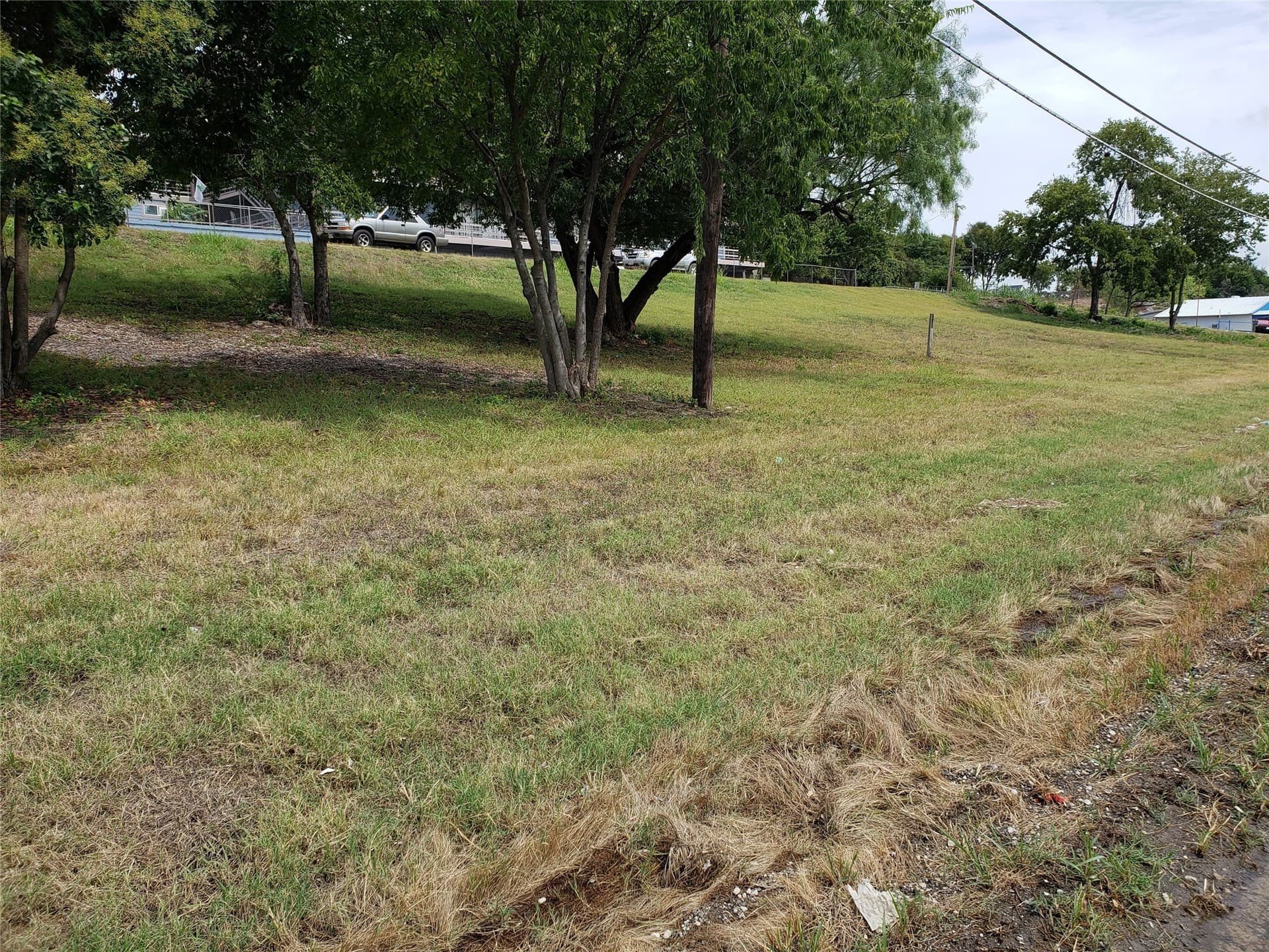 1.39 acres in Tarrant County - photo 27