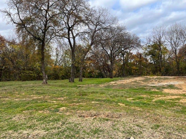 0.77 acres in Tarrant County - photo 2