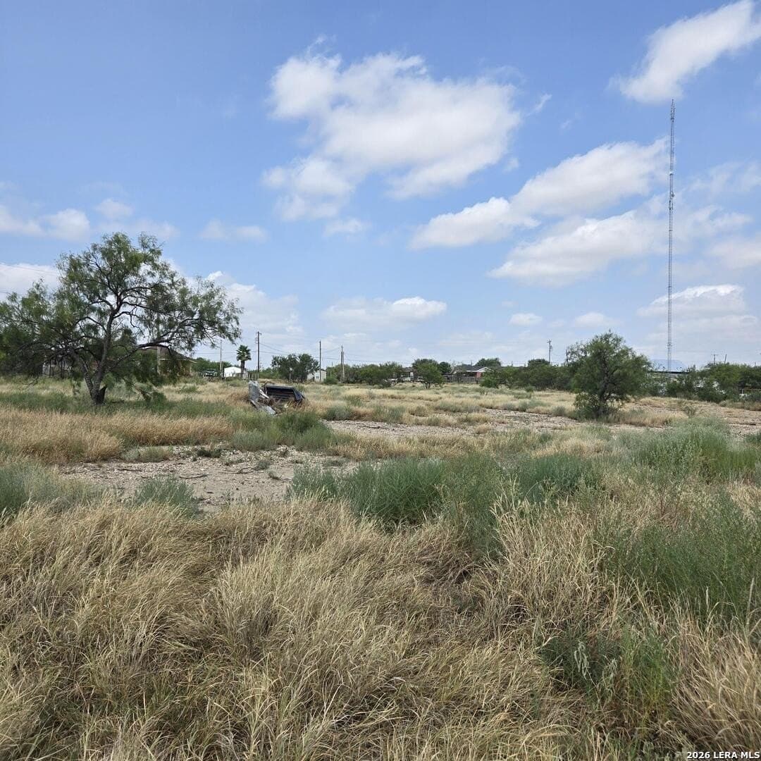1.22 acres in Maverick County - photo 9