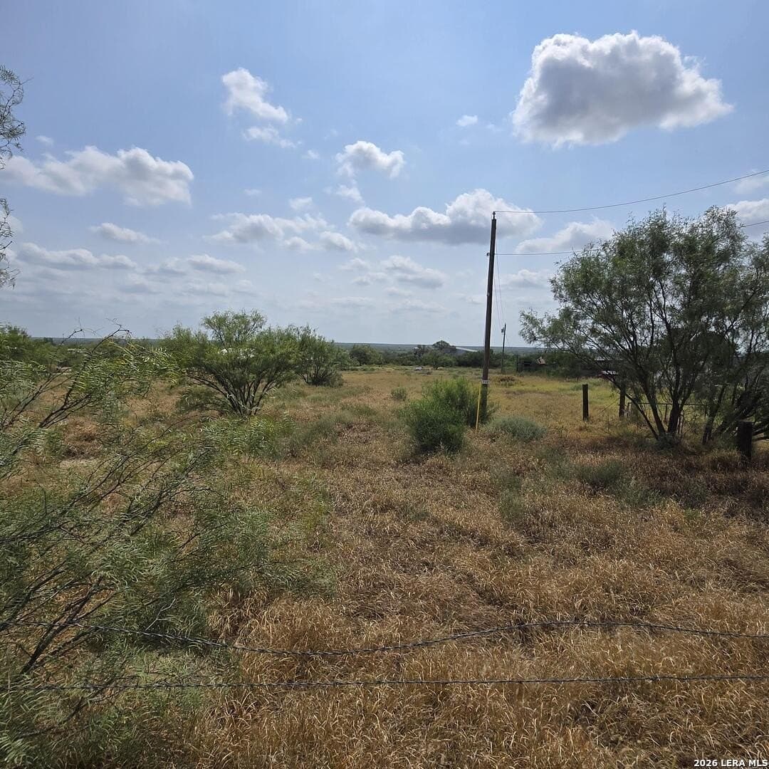 1.22 acres in Maverick County