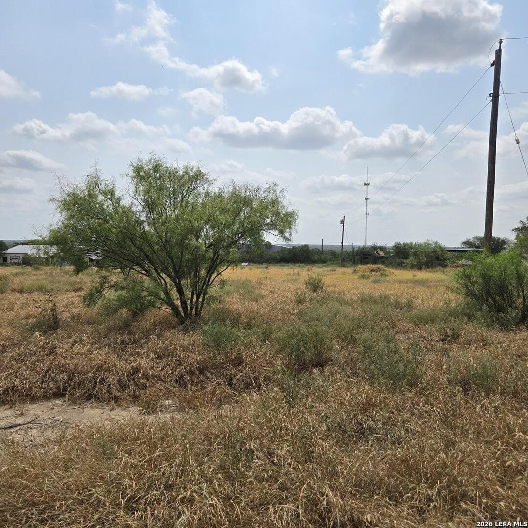 1.22 acres in Maverick County - photo 3