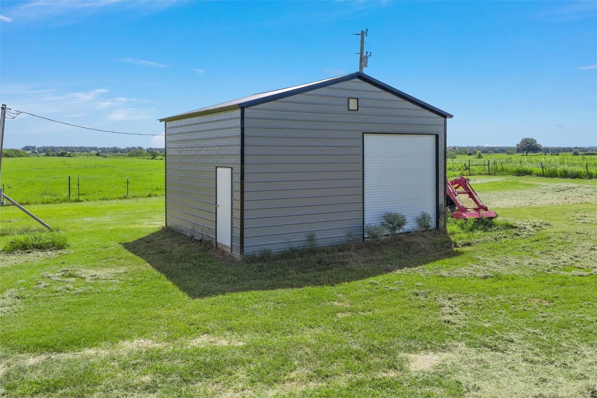 10 acres in Hill County - photo 13