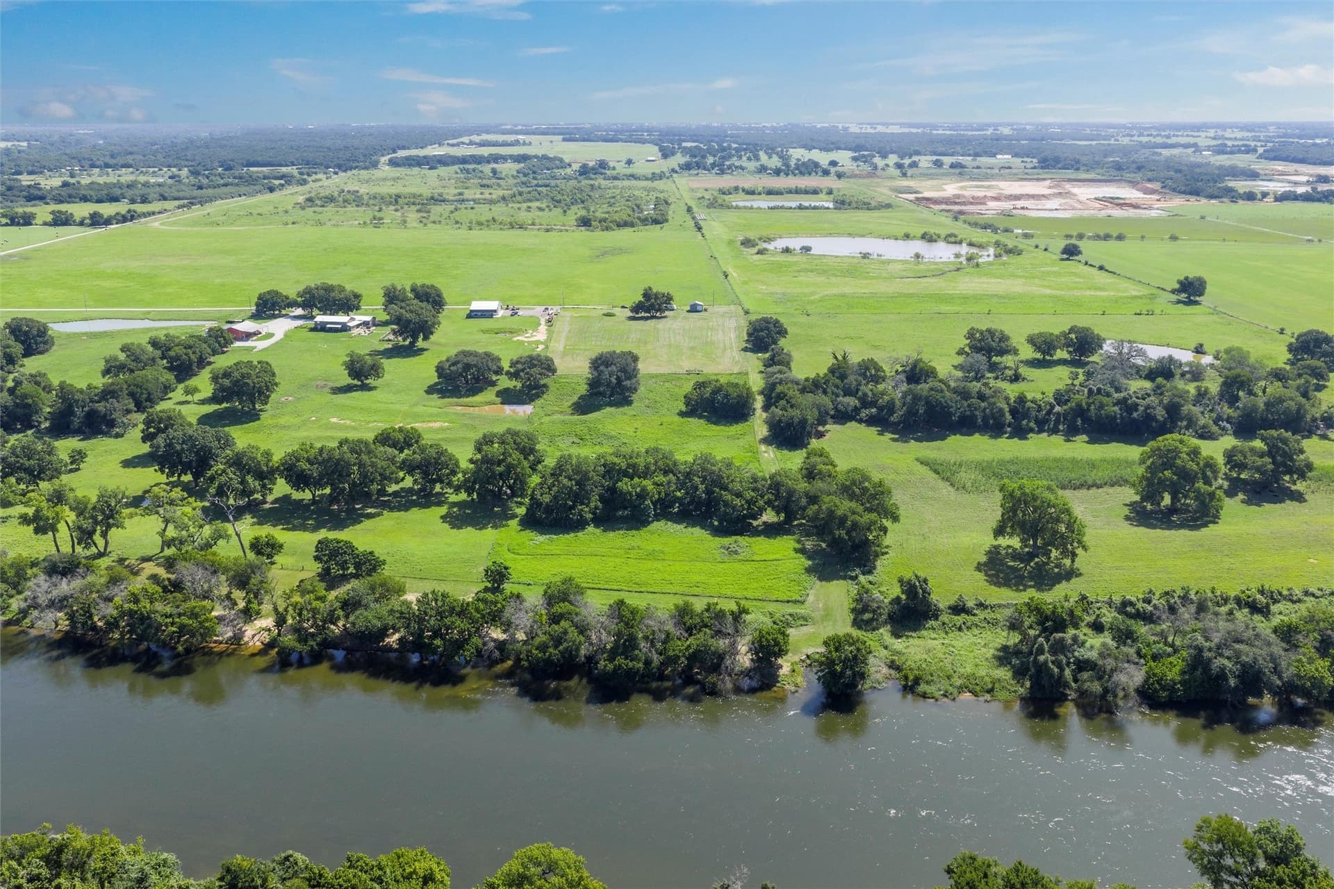 10 acres in Hill County - photo 5