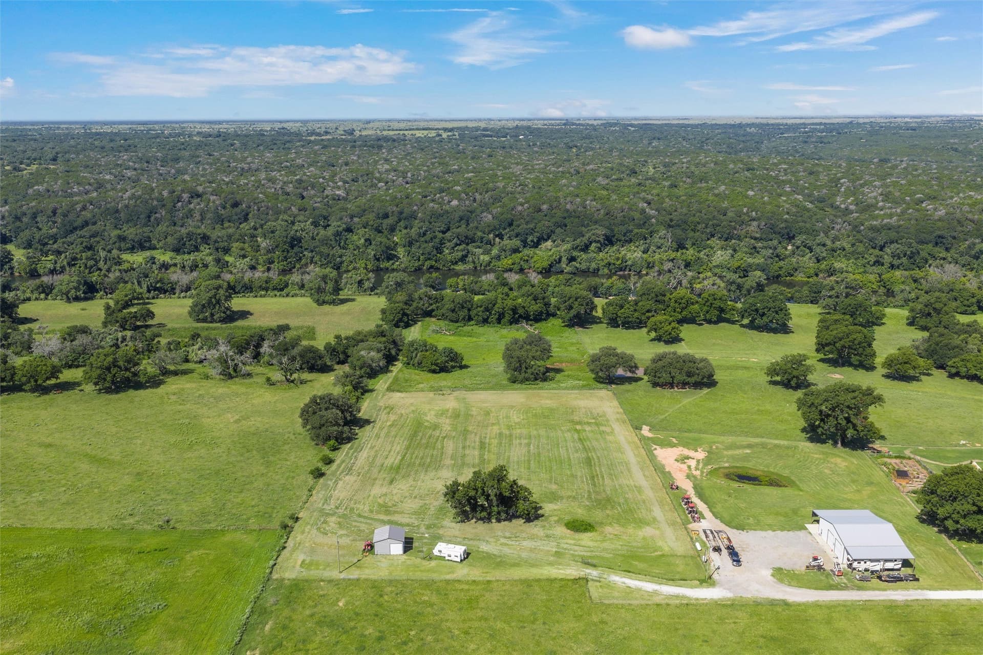 10 acres in Hill County