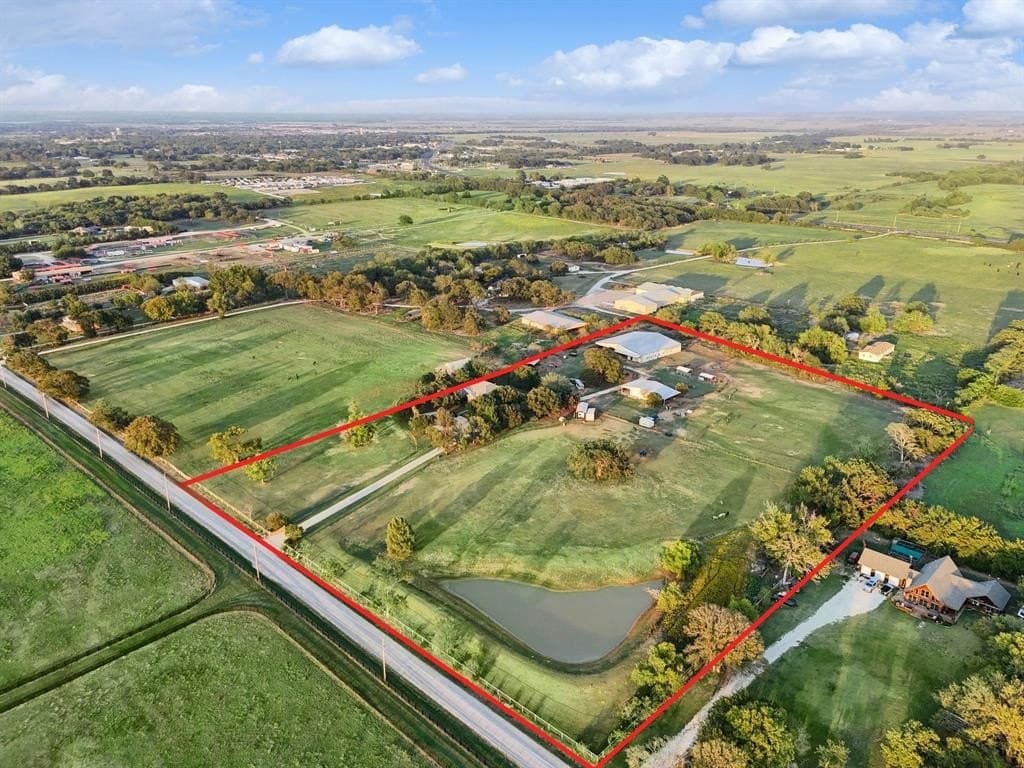 10.5 acres in Denton County