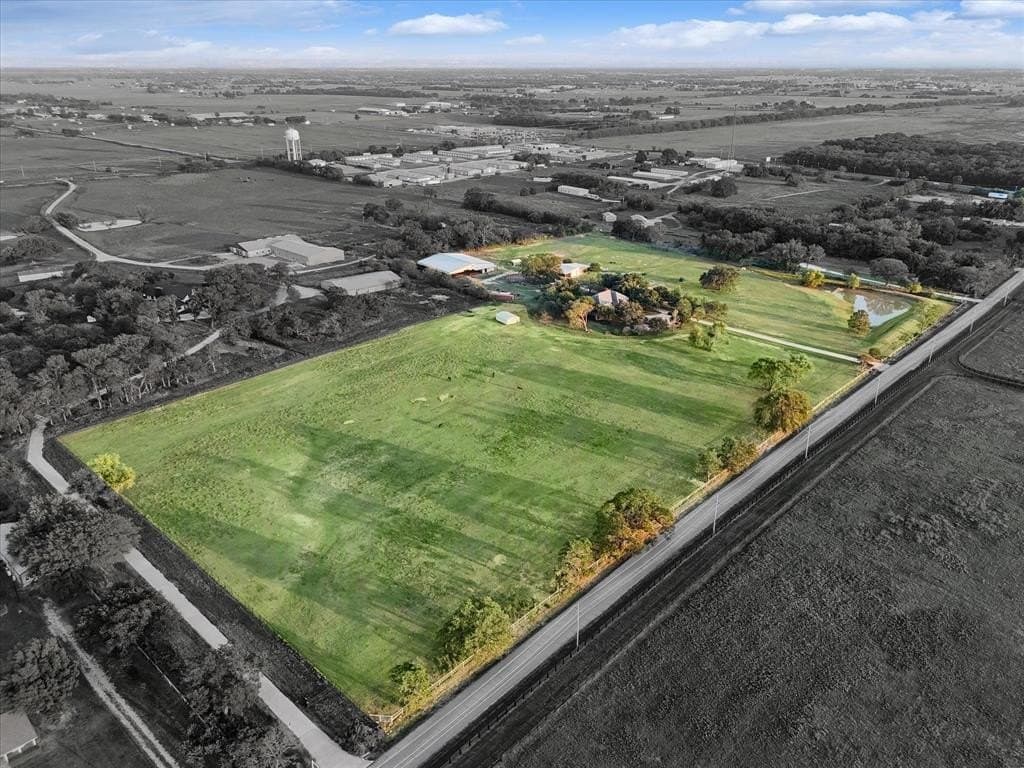 10.5 acres in Denton County gallery image 4