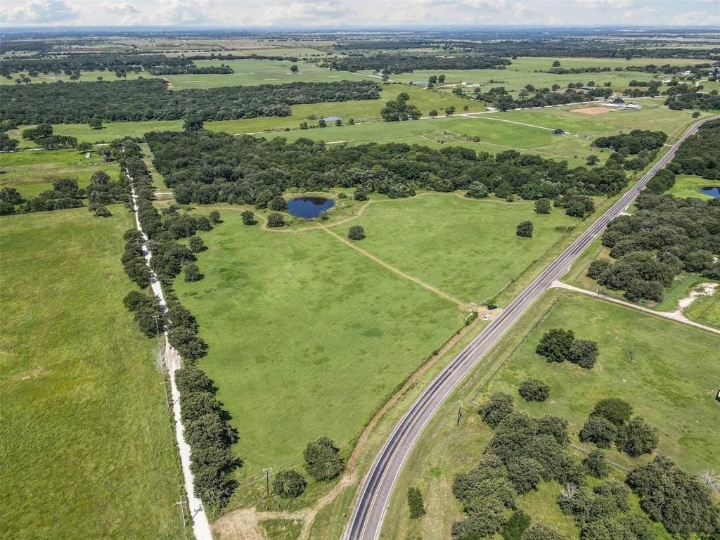 22.11 acres in Hill County gallery image 2